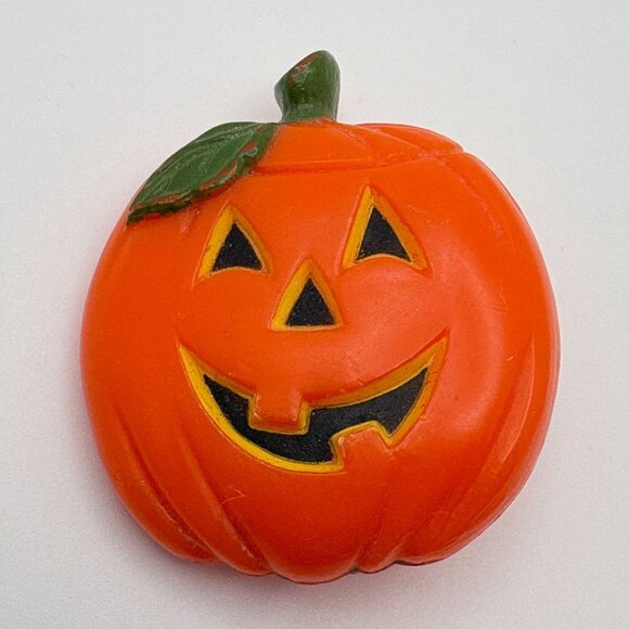 Vintage Hallmark Pumpkin Brooch Pin Halloween Jack-O-Lantern Orange - Picture 5 of 6